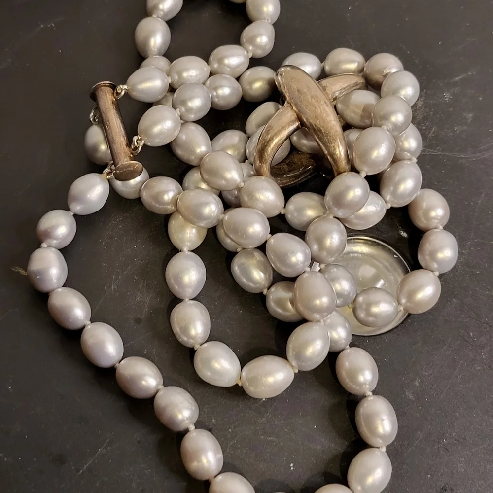 Vintage Genuine Pearl Necklace w/ 925 Sterling Silver Clasp 17" - Picture 10 of 13